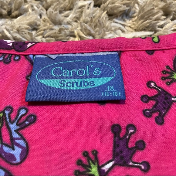 NWOT Carol’s Scrubs Woman’s Pink Frog Scrub Top - Picture 7 of 9